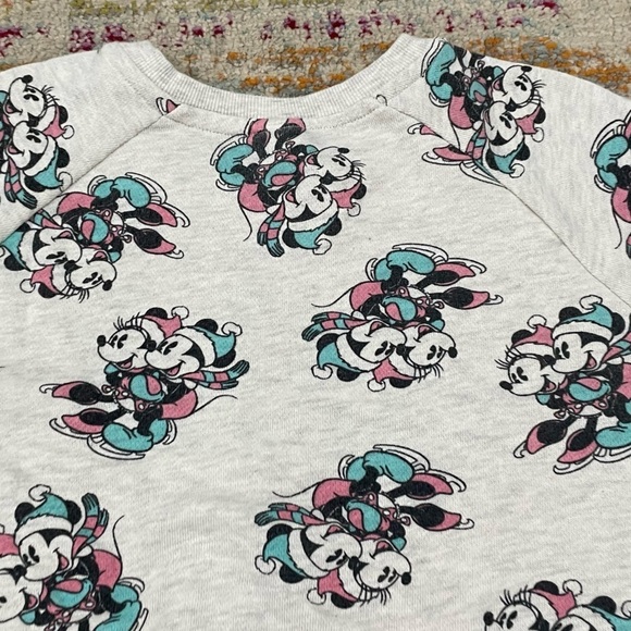 Women's Mickey Mouse and Minnie Mouse Winter Cartoon Crewneck Sweatshirt - Picture 7 of 8